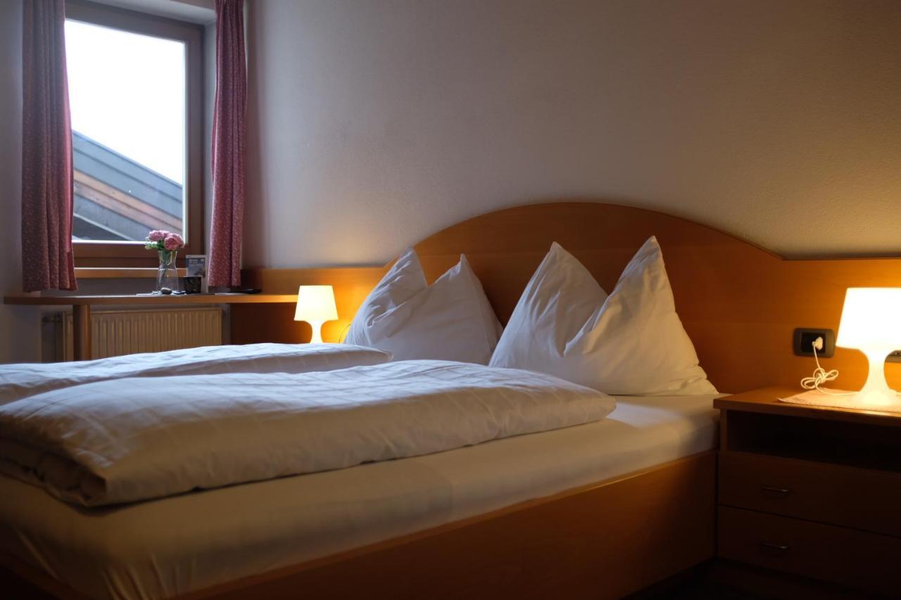 Hotel Garni Trojer Campo Tures Esterno foto