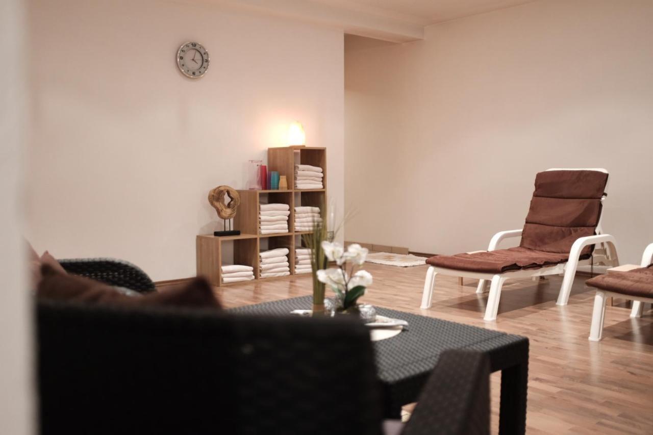 Hotel Garni Trojer Campo Tures Esterno foto